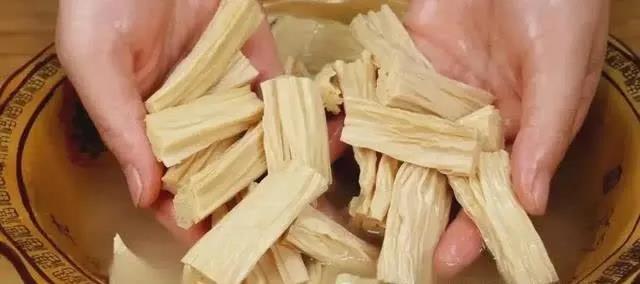 10分钟泡出饭店级腐竹,2个小妙招超实用,软嫩又筋道!