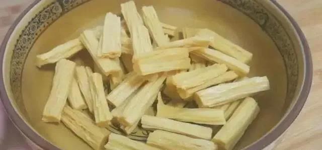 10分钟泡出饭店级腐竹,2个小妙招超实用,软嫩又筋道!