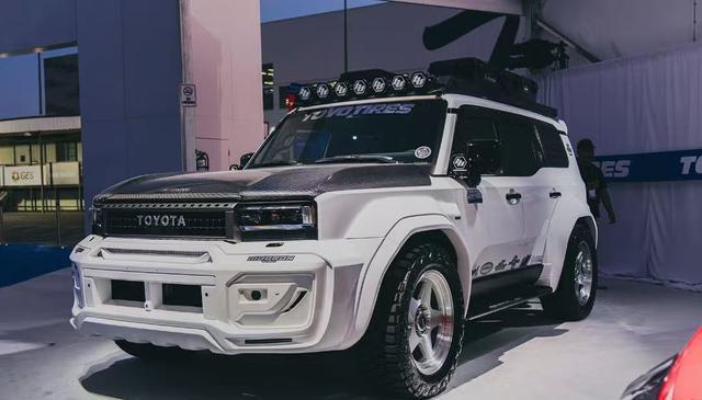 丰田普拉多TOYO东洋轮胎定制版亮相 升级宽体套件 搭配碳纤维引擎盖