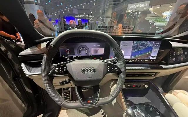 全新奥迪Q5L实车亮相,外观调整,轴距加长,全新内饰布局