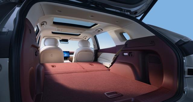 自驾游爱好者的新伙伴:这台插混SUV让旅途更精彩