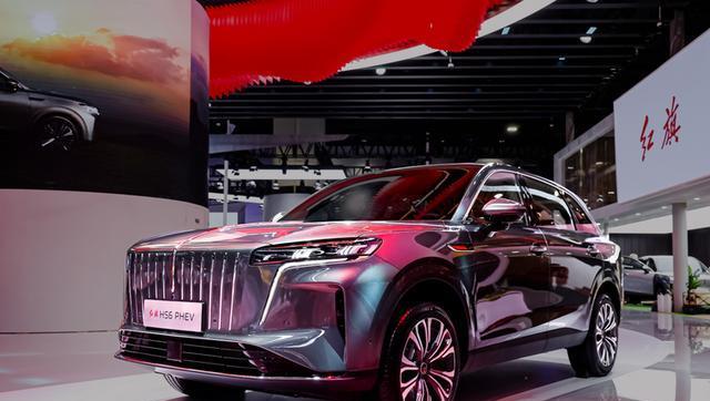 红旗携三大子品牌亮相广州车展 HS6 PHEV启动“四极”测试