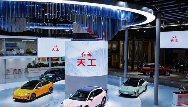 红旗携三大子品牌亮相广州车展 HS6 PHEV启动“四极”测试