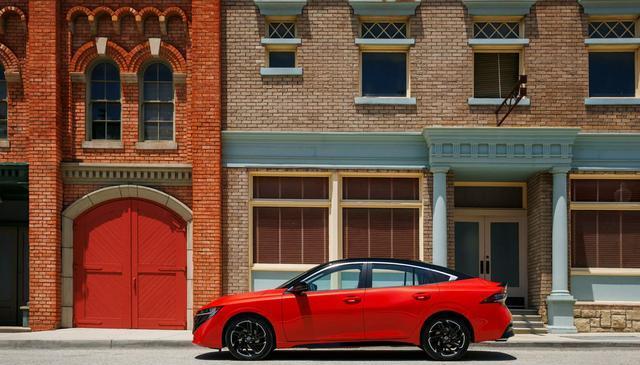 一寸没加,气场翻倍:2026款日产轩逸凭设计显更大气