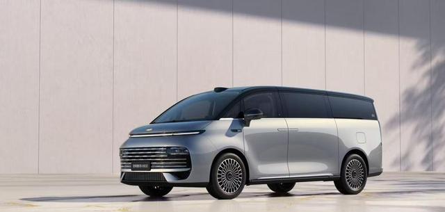 超级AI增程吉利银河V900广州车展剑指豪华MPV市场