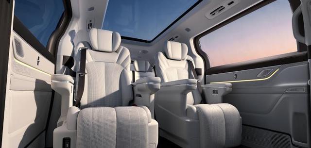 超级AI增程吉利银河V900广州车展剑指豪华MPV市场