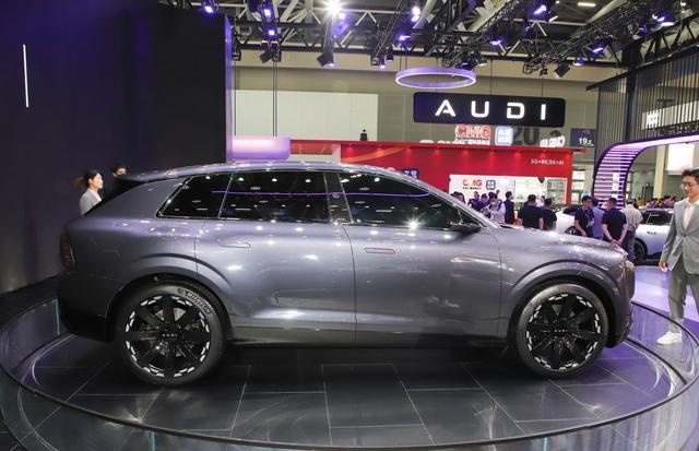 将于明年量产上市,AUDI E SUV概念车广州车展正式亮相