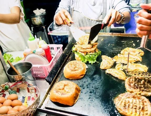 10块钱吃遍全国早餐，广东清淡四川辣，哪个最香？