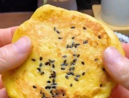 5分钟早餐神器!红薯小饼省时又营养,孩子抢着吃