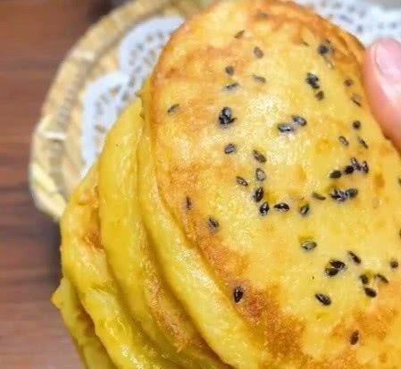 5分钟早餐神器!红薯小饼省时又营养,孩子抢着吃