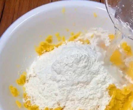 5分钟早餐神器!红薯小饼省时又营养,孩子抢着吃