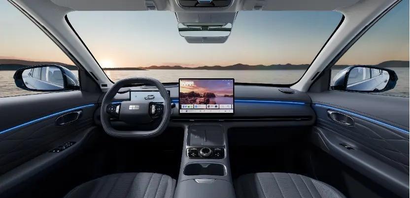 9.58万起的银河星舰7,续航200km,市场又迎来一位价格屠夫