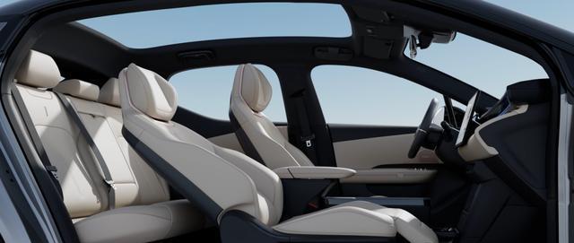 曜红版正式上新!领克Z20全系上新价10.99万起,好运buff叠满