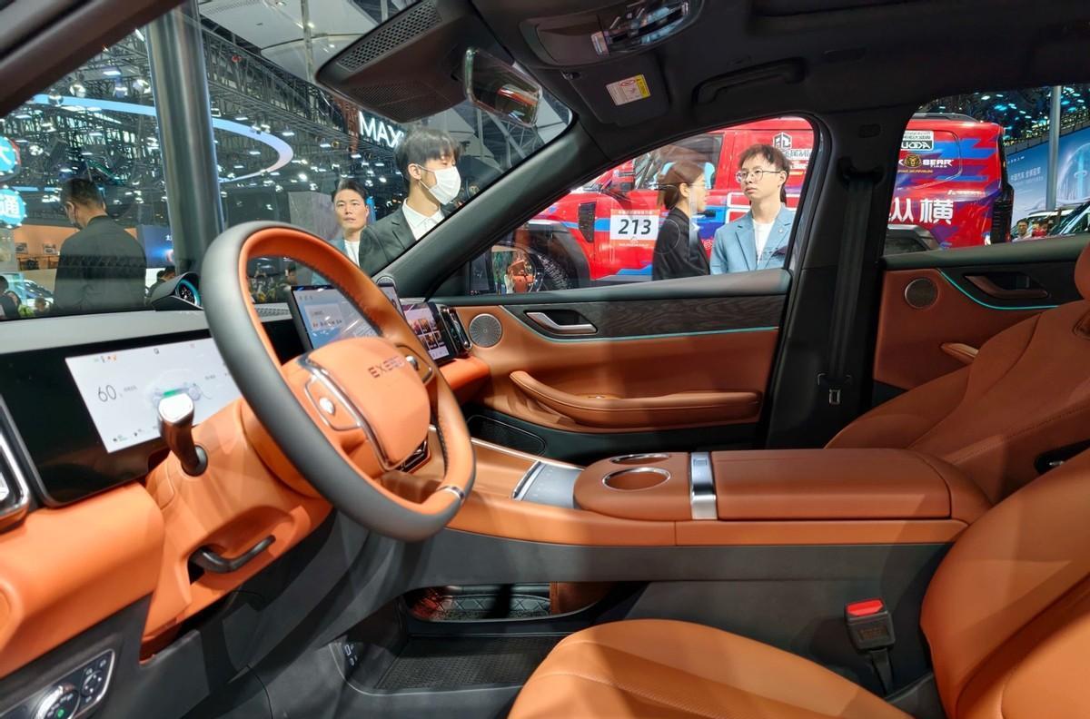 2025广州车展看星途!星途ET5凭颜值吸引,又有超强的产品力承接