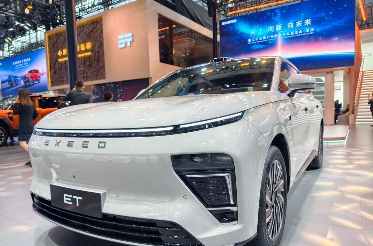 2025广州车展看星途!星途ET5凭颜值吸引,又有超强的产品力承接