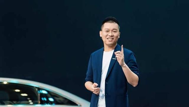 广州车展:荣威M7 DMH携“活人感”AI车机亮相炸场