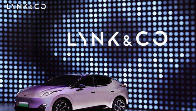 审美与实力同频!领克 Z20 曜红版成为年轻人的理想之选