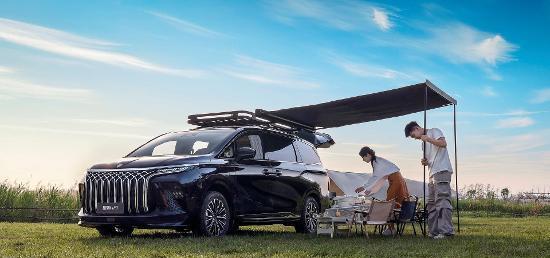 董璇力荐的超模轿跑 星海S7正式上市