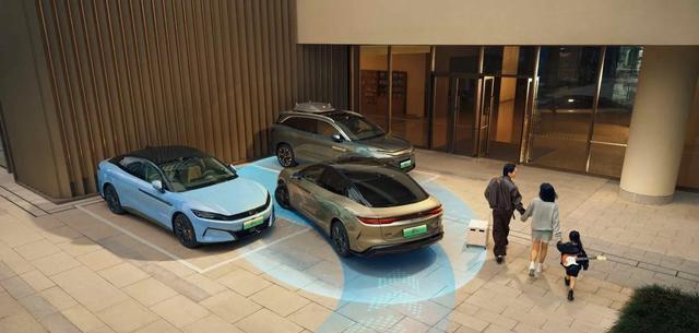 20万预备颤抖:比亚迪汉L这次升级,不只是换颜色这么简单