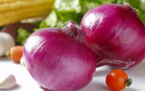 青椒酿肉香翻天,8分钟出锅全家抢,四川人最爱这口辣