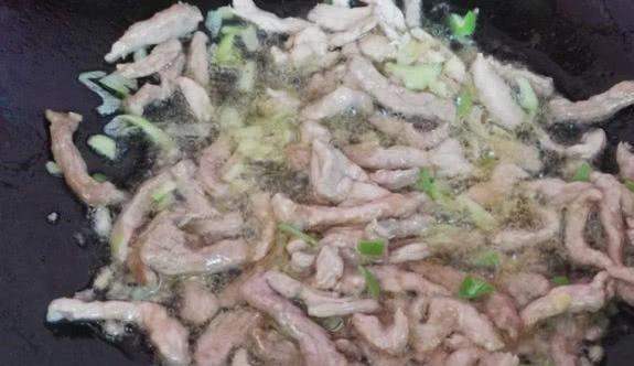 炒肉丝总柴又硬,我加了所有调料腌制,没想到盐竟是最大杀手