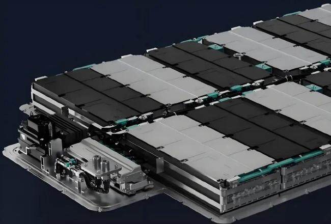 国产固态电池突破 现在买车划算吗 液态电池车仍具优势