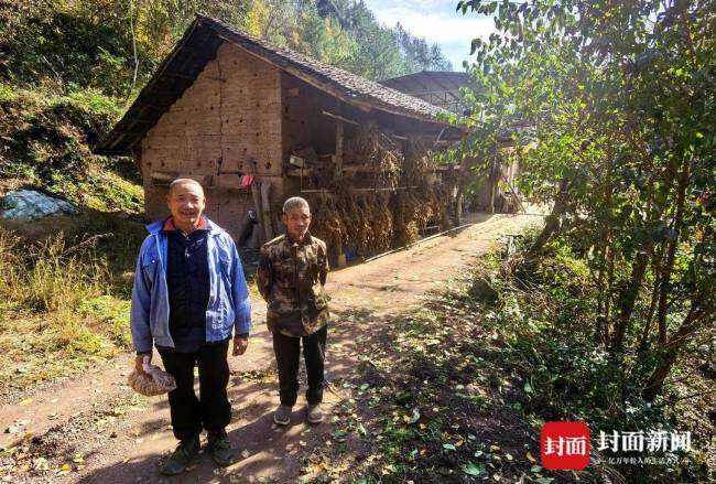 一家三口被拐 父女分离31年终重聚 跨越三代的团聚时光