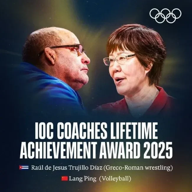 64岁郎平获教练终身成就奖 与古巴教练共同领奖