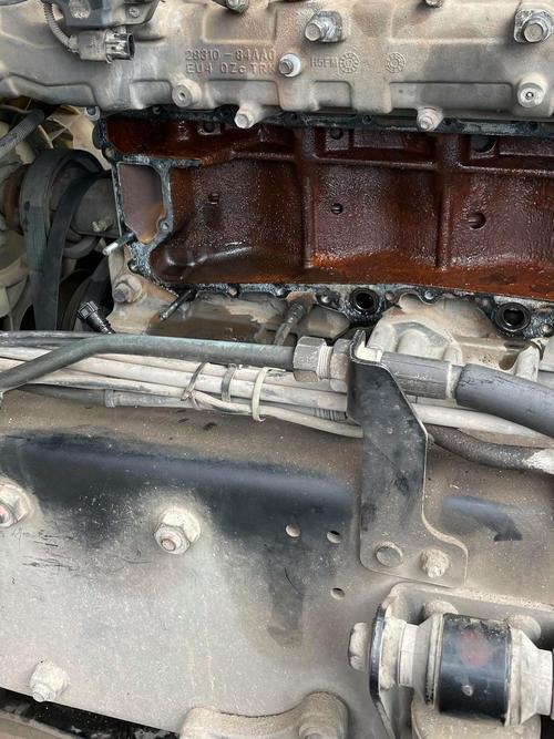 水里进机油什么原因?水里进机油怎么回事