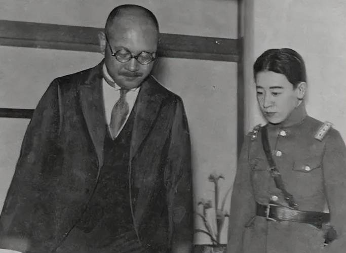 溥仪是川岛芳子的爷爷？溥仪和川岛芳子关系好吗