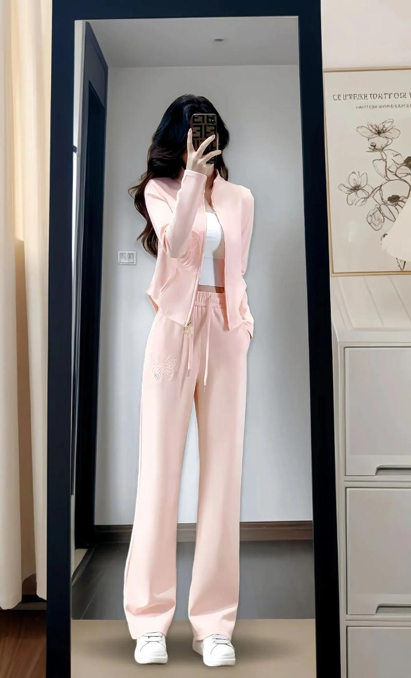 藕粉色适合多大年龄穿?藕粉色适合四十五吗