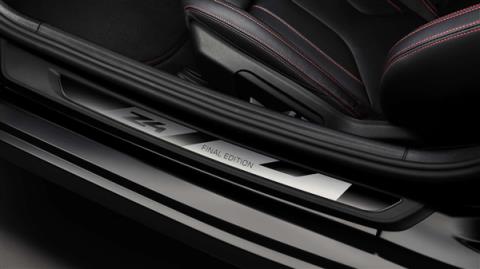 经典双门敞篷跑车宝马Z4将停产：最终版官图发布(图7)