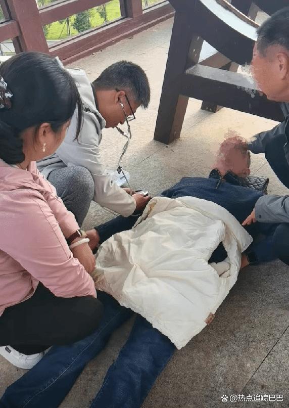 六旬老人做14个单杠大回环突发心梗?网友:没有前兆吗