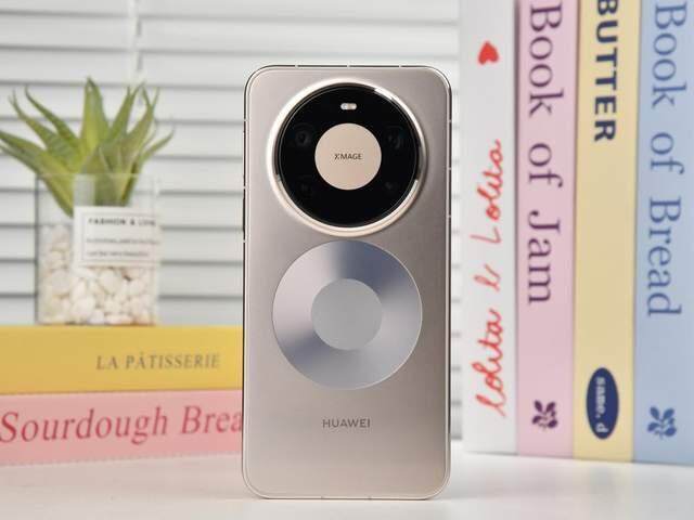 Mate 80 Pro Max凭什么是最强Mate 全金属机身与创新科技