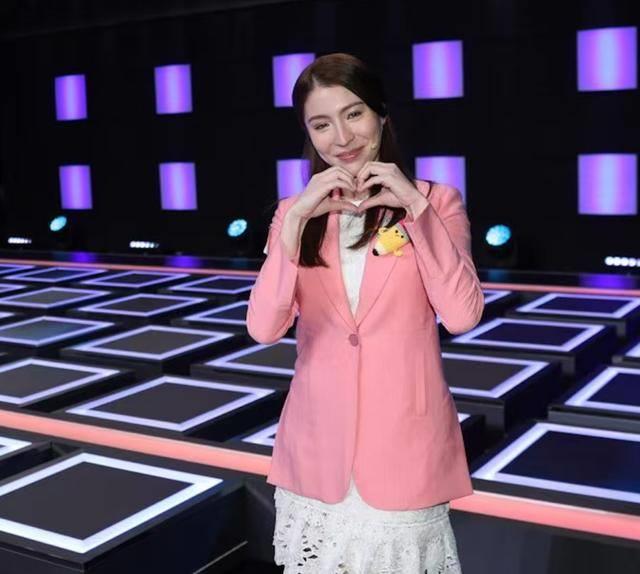 应届港姐亚军否认与高层有争执！称只直接表达工作方向：无火药味