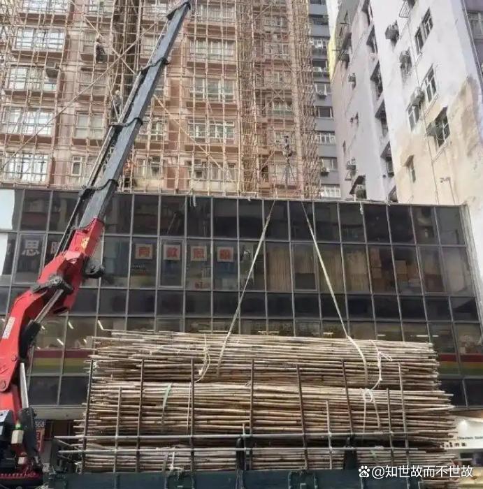 竹架上的香港:55条生命能否终结千年工艺?