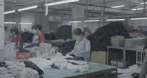 被人遗忘的冲锋衣老厂们 正在拼多多上悄悄卖爆(图6)