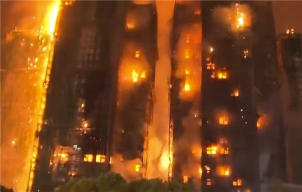 被人遗忘的冲锋衣老厂们 正在拼多多上悄悄卖爆(图10)