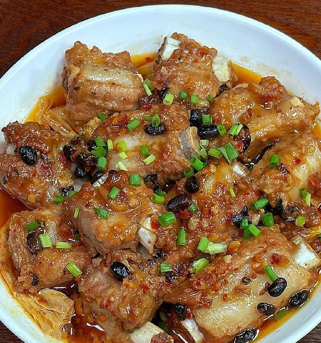 老人和小孩，冬天可以常吃这道蒸菜，滑嫩、鲜美、补充营养暖身子