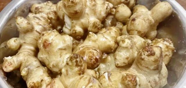 冬天，莲藕山药靠边站，最该多吃它！脆嫩营养高，简单一炒真香！