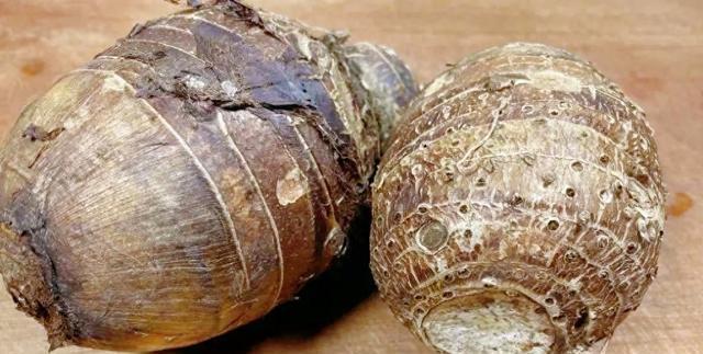 芋头这样做太香了，不炒不炖不油炸，粉糯咸香，上桌抢着吃！