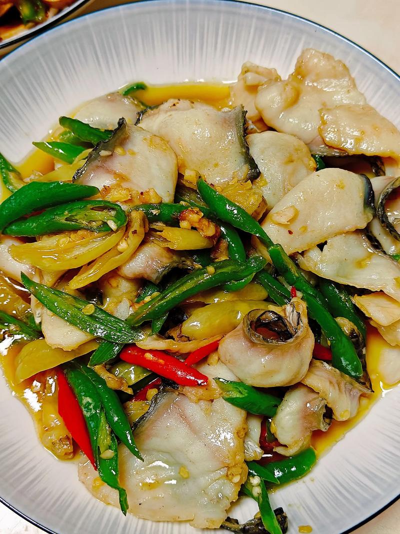 辣椒炒小乌子鱼怎么样做好吃呀？辣椒炒小乌子鱼怎么样做好吃呀图片