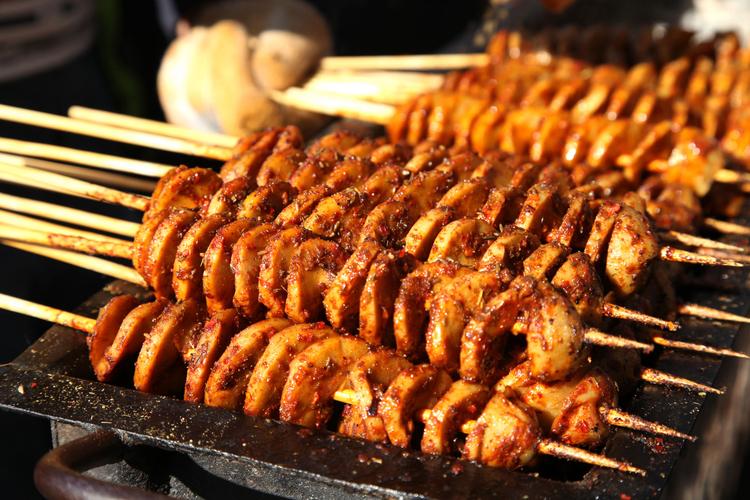 烤面筋是用什么面做的？烤面筋是什么样的