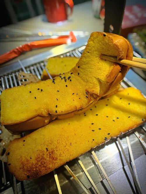 烤面包没有鸡蛋液用什么替代？烤面包没有蛋液怎么上色