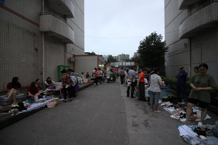 请问大阪哪里有跳蚤市场?大阪批发市场