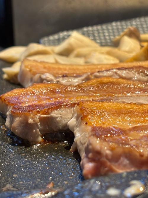 烤猪肉选哪部分好吃？烤猪肉选哪部分好吃又简单