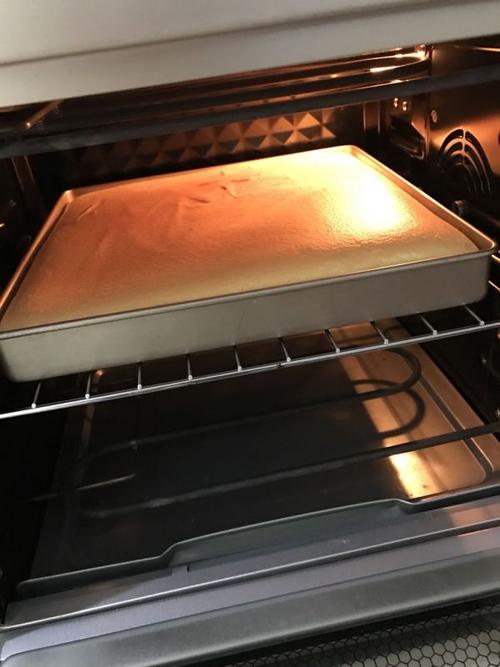 烤箱中层是什么标记?烤箱的中下层是指哪一层