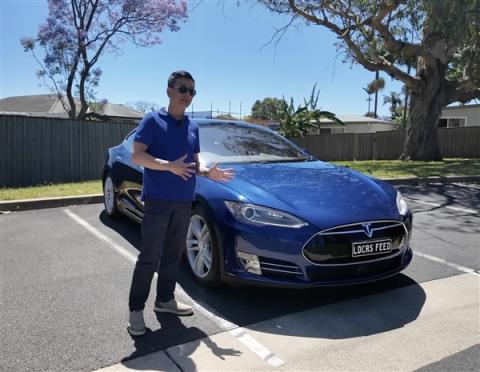 10年开12万公里 极少保养维护！特斯拉ModelS电池容量仍有88%(图1)