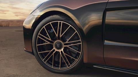 绝世孤品！保时捷发布PanameraTurbo定制版：中东富豪买下了(图4)