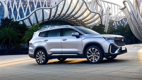 真便宜大碗 新款吉利豪越L上市：不到9万买中型SUV(图3)